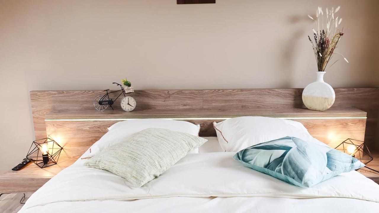Viktor And Stella Suite By The Minnewater Bruges Exterior photo